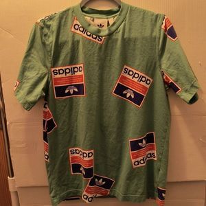 ADIDAS Vintage Trefoil Logo All Over Print Graphic Tee T-shirt Men's Size Small